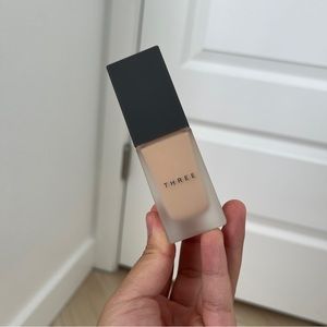Three Flawless Ethereal Fluid Foundation 202